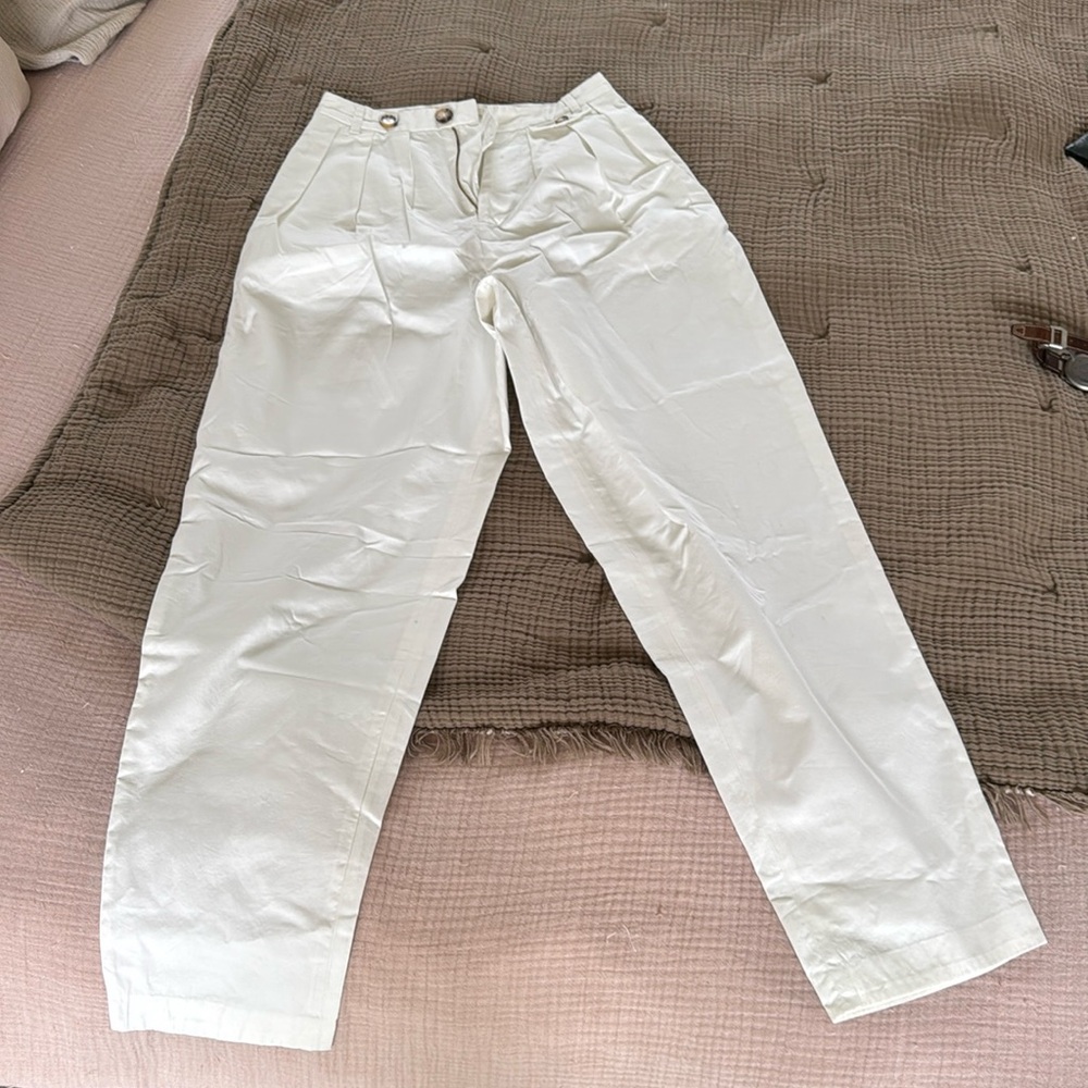 Doen white pants